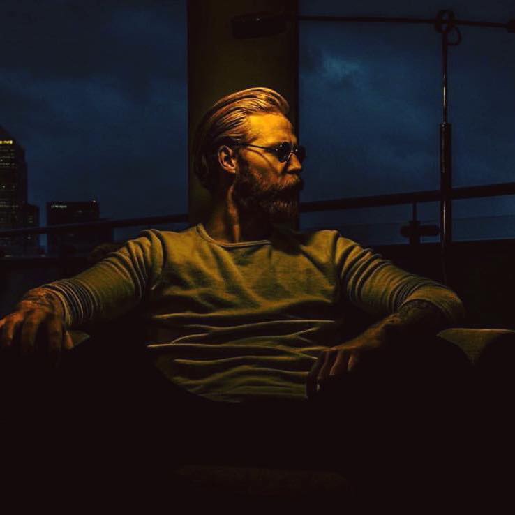 Navigation bar avatar